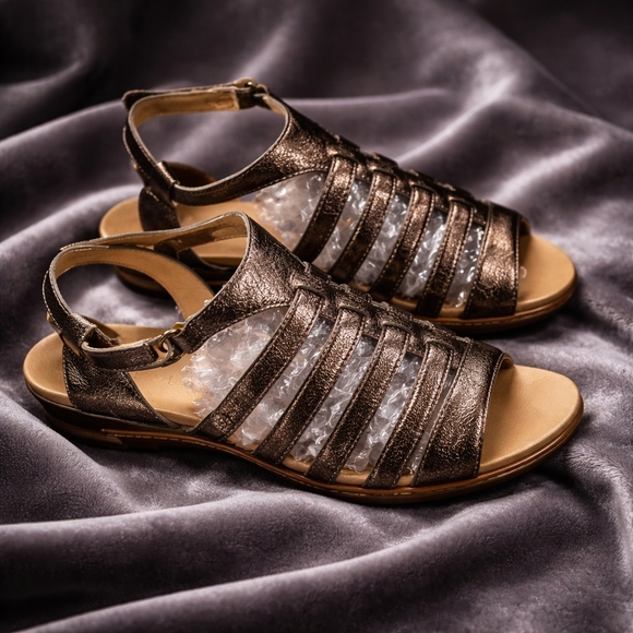 Dansko Metallic Gray Petwer Strappy Sandals Size 7.5 - Picture 4 of 9
